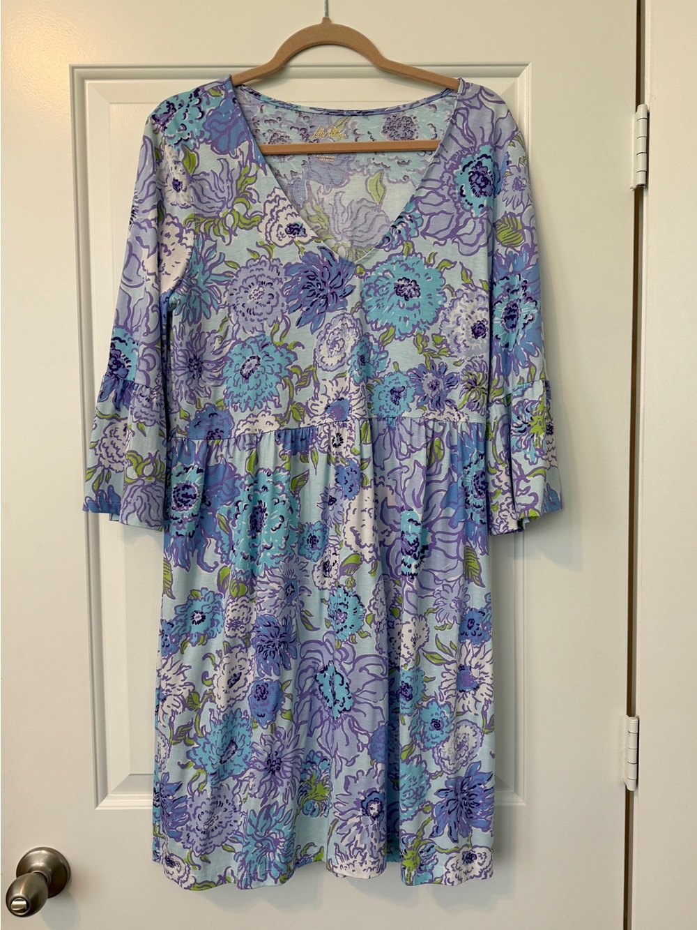 NWOT Lilly Pulitzer Lavender and Aqua Blue Floral V-Neck Dress 3/4 Sleeves L